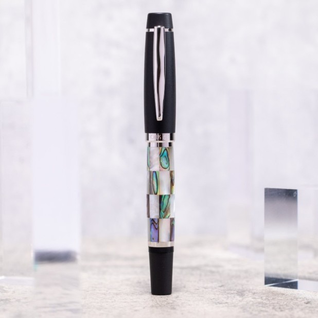 Opus 88 Premium Shell Check Füllfederhalter