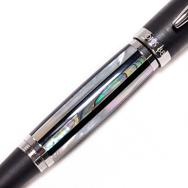 Opus 88 Premium Shell Stripe Füllfederhalter