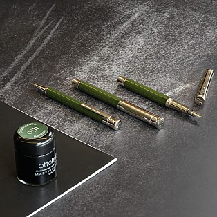 Otto Hutt Design 04 Olive Green Ballpoint Otto Hutt Design 04 Olive Green Ballpoint