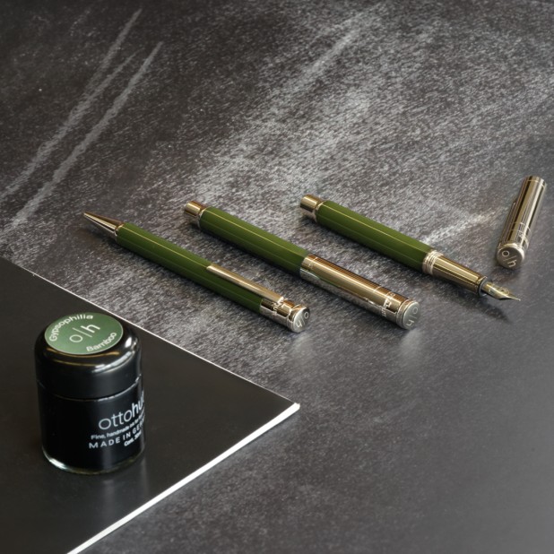 Otto Hutt Design 04 Olive Green Pióro Wieczne