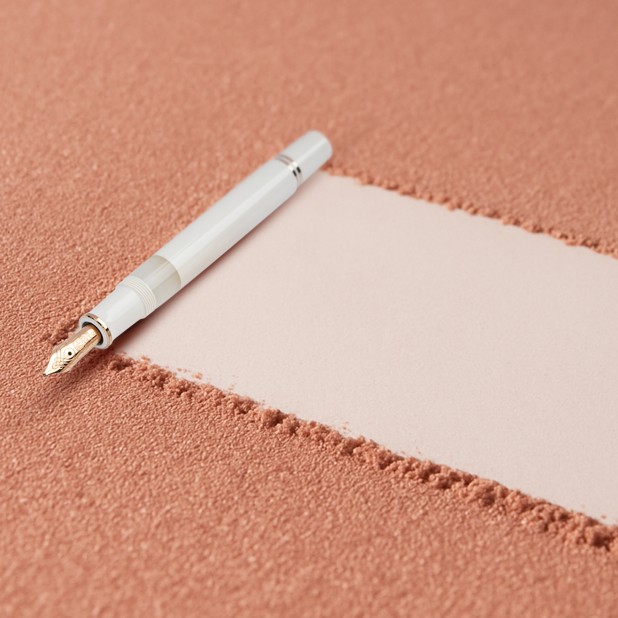 Pelikan Souverän M600 White Rose Gold Special Edition Fountain pen