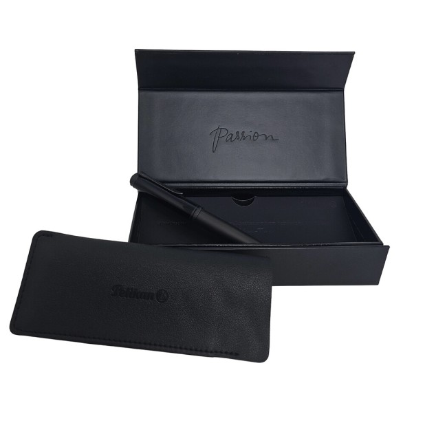 Pelikan Souverän M809 Black Matte Fountain pen