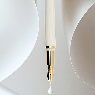 Pineider Alba Mini Milk GT Fountain pen