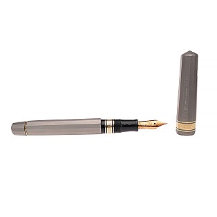 Omas T2 Paragon Titanio Fountain Pen Pre-owned 