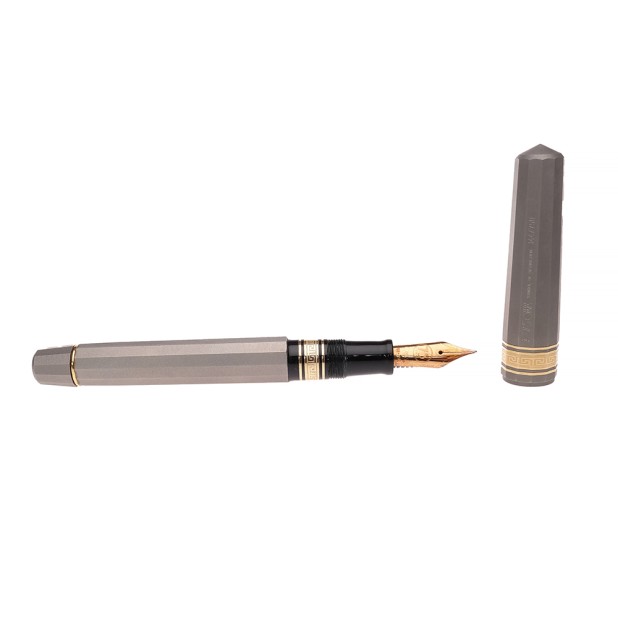 Omas Paragon Celluloid Blue Royal Fountain Pen Pre-owned