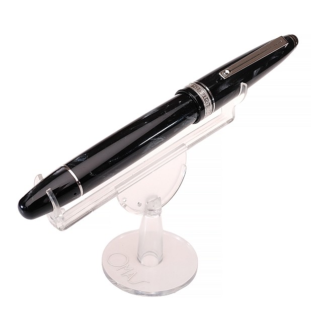 Omas Phaeton Ogiva Grey Celluloid Limited Edition Fountain Pen Pre-owned