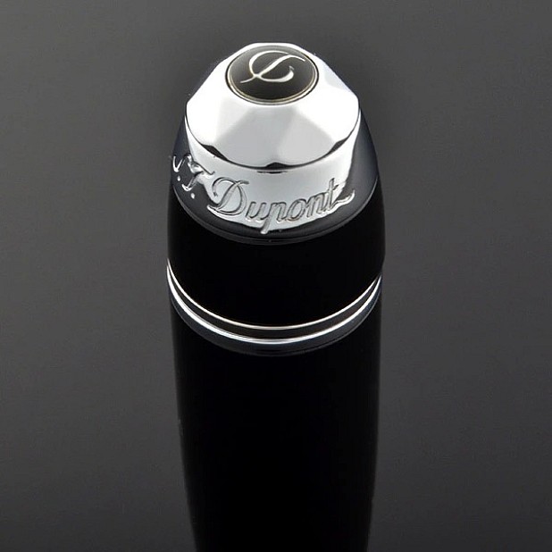 S.T. Dupont Liberté  Black Lacquer Isqueiro 22100