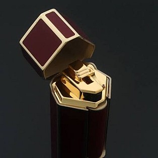 S.T. Dupont Mon Dupont Karl Lagerfeld Red Lacquer Lighter