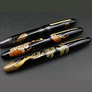 Taccia Kuro-Maki-e Urushi Sayomatsu Vulpen