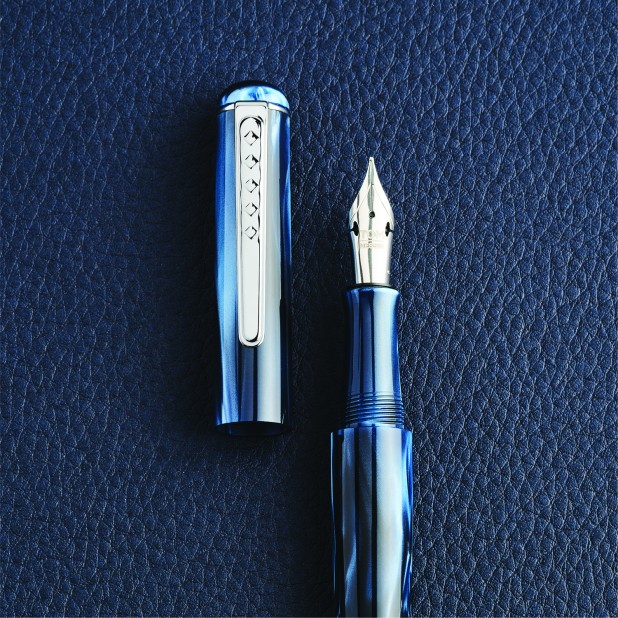 Tom Hessin Charles Collection Signature Blue Füllfederhalter