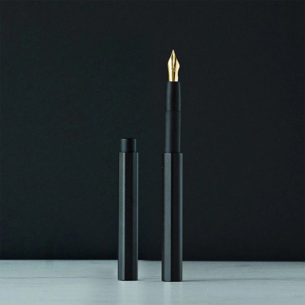 Tom's Studio The Studio Pocket Black Reservoarpenna