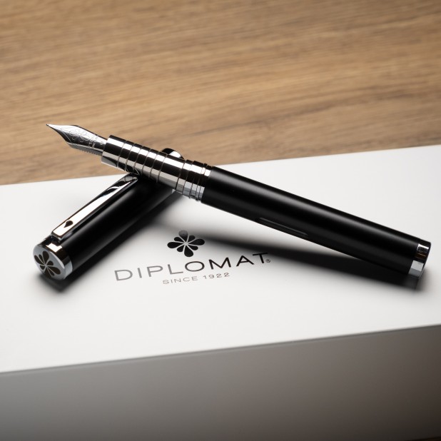 Diplomat Nexus Black CT Vulpen