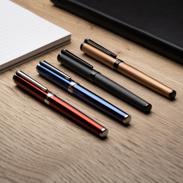 Sheaffer Intensity Engraved Translucent Red Lacquer Vulpen