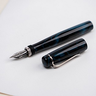 Ulpia 117 Ebonite Marine Blue ST Stylo Plume