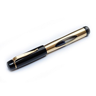 Ulpia Parix Ebonite Black and Brass Mira GT Füllfederhalter