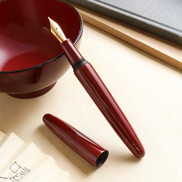 Wancher Dream Pen Aizu Urushi Aka Tamenuri Füllfederhalter