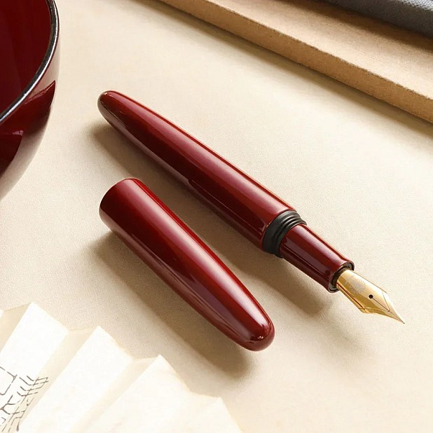 Wancher Dream Pen Aizu Urushi Aka Tamenuri Füllfederhalter