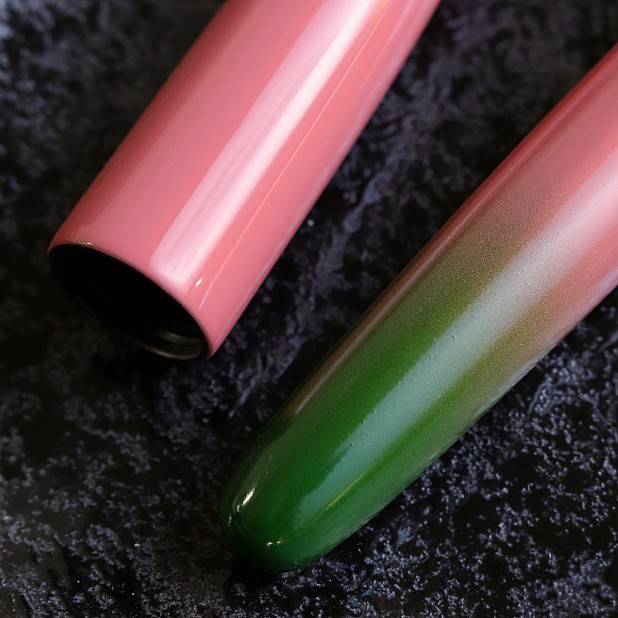 Wancher Dream Pen Aizu Urushi Bokashi-nuri Tsubomi Reservoarpenna