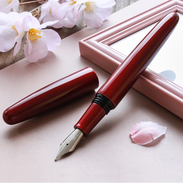 Wancher Dream Pen Aizu Urushi Tamamushi-nuri Aka Reservoarpenna