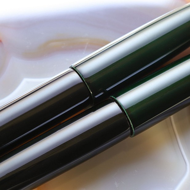 Wancher Dream Pen Aizu Urushi Tamamushi-nuri Midori Reservoarpenna