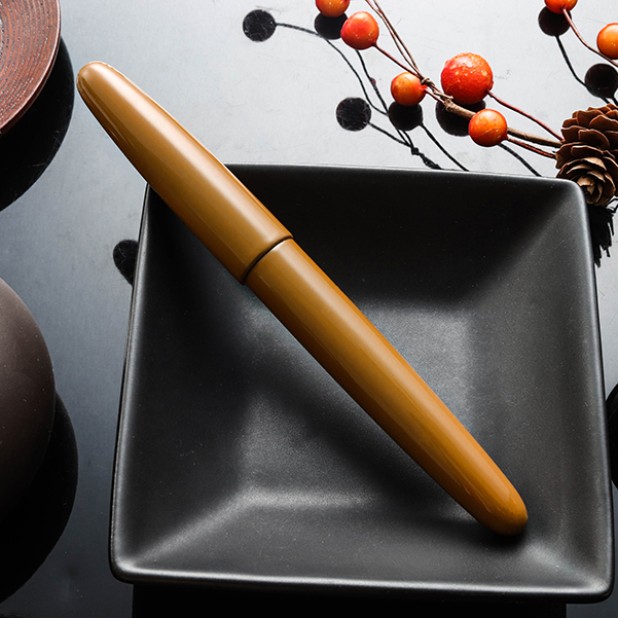 Wancher Dream Pen True Urushi Yellow Vulpen