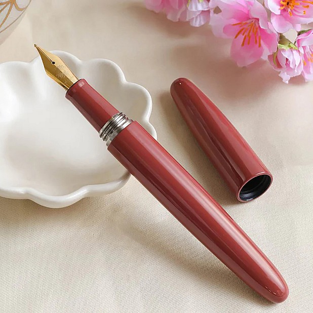 Wancher Dream Pen Kyoto Urushi Kasane-iro - Ume Caneta de Tinta Permanente