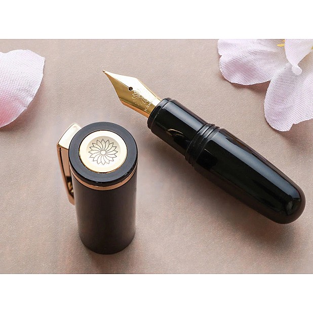 Wancher PuChiCo Penguin Black GT Caneta de Tinta Permanente