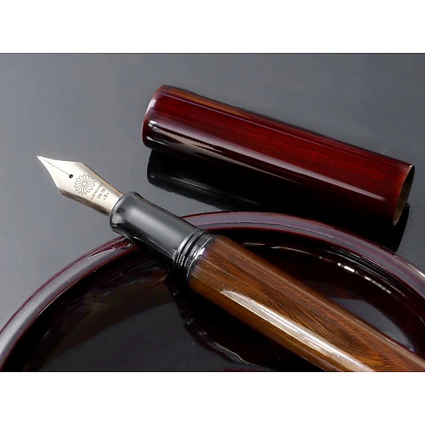 Wancher Sekai Aizu Urushi Verawood Vulpen