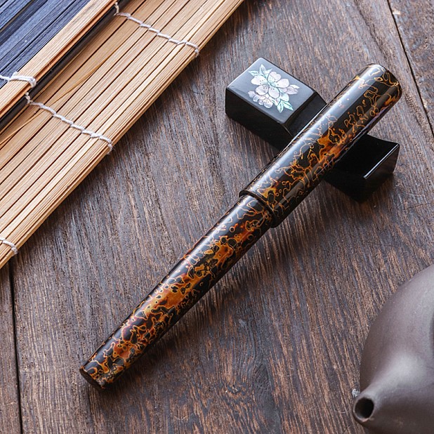 Wancher Sekai Saihi Urushi Kuro-age Original Caneta de Tinta Permanente