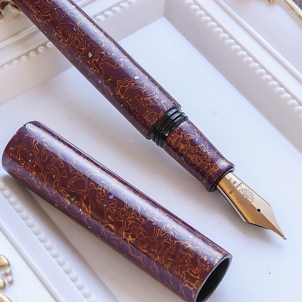 Wancher Sekai Saihi Urushi Murasaki-age Raden Reservoarpenna