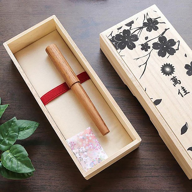 Wancher Sekai World Tree Teak Wood Reservoarpenna