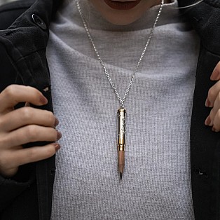 Yard O Led Piccadilly Necklace Rose Garden Pattern Pencil