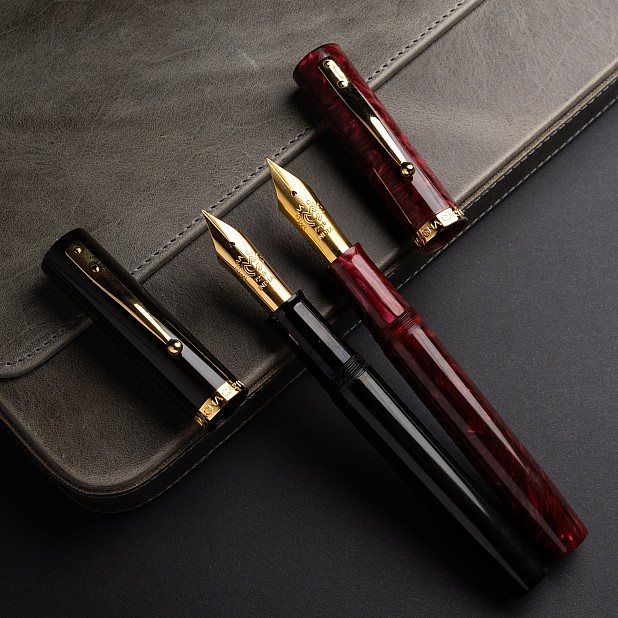 Magna Carta Mag 1000 Red GT Fountain Pen