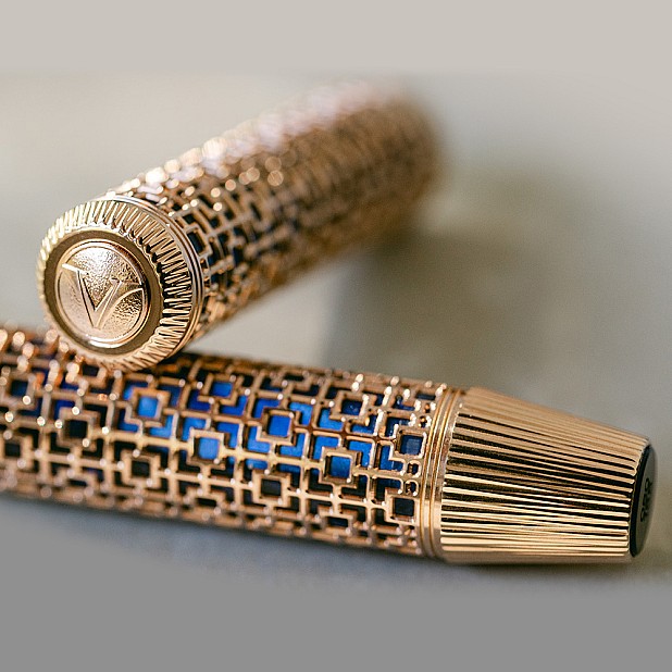 Visconti Looking East Fountain pen