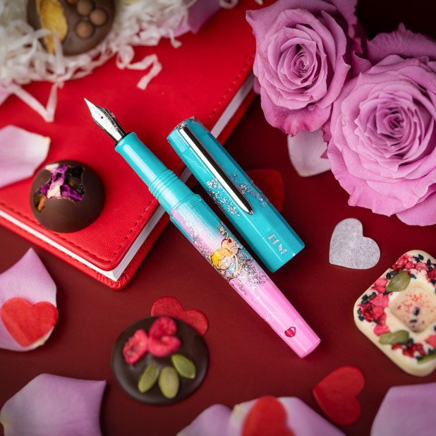 Caneta-tinteiro Benu Euphoria Love's Little Lark LE