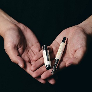 Laban Mother of Pearl Fountain pen