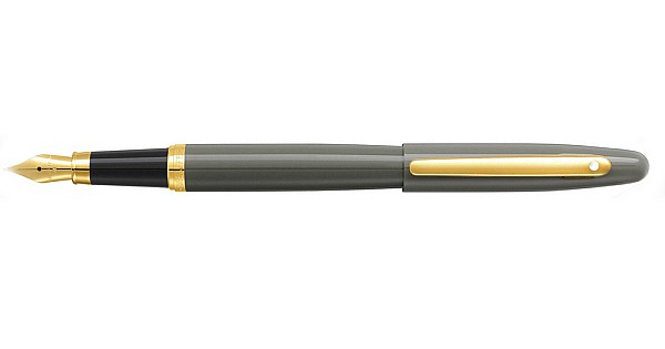 Sheaffer Triumph 506 Bright Chrome vintage fountain pen. 1970s.