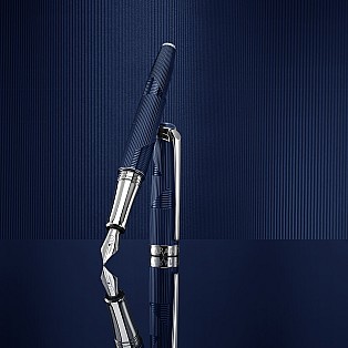 Pluma estilográfica Caran d'Ache Léman Bleu Marin