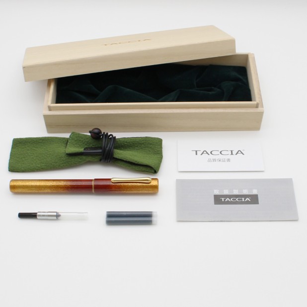 Taccia Hare-hi Kinka-setsu Pluma estilográfica