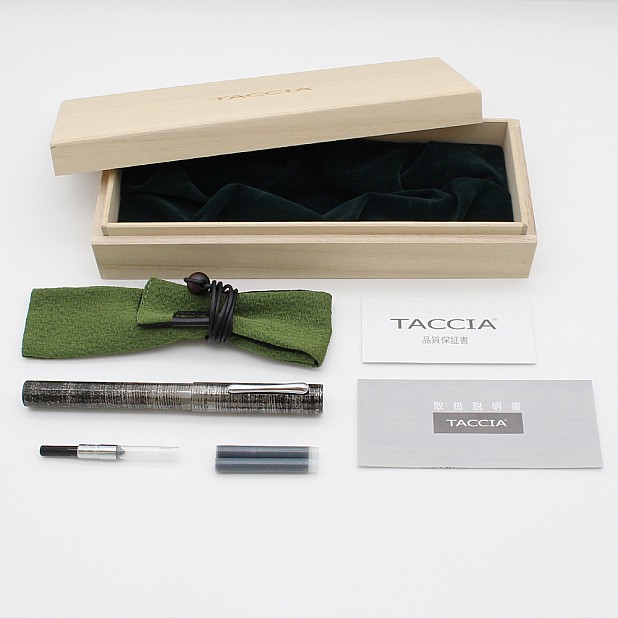 Taccia Hare-hi Sei-yo-wa Pluma estilográfica
