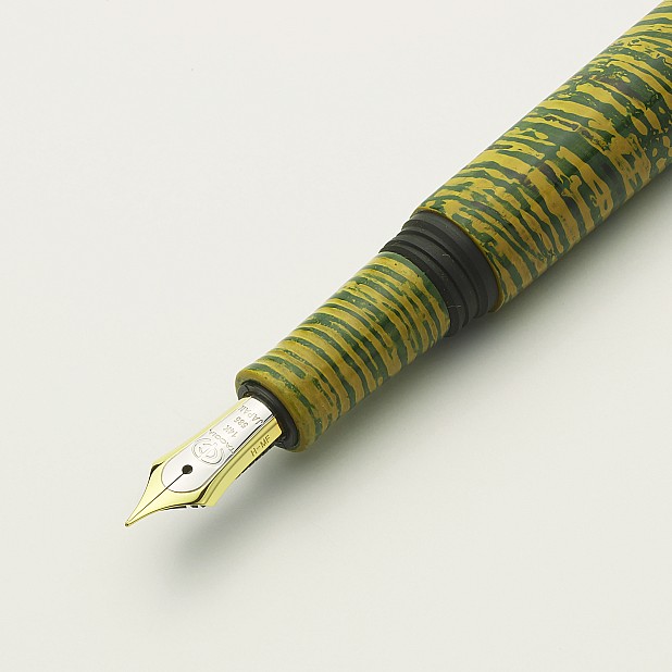 Taccia Hyakko Hisho II Matsuba Fountain pen