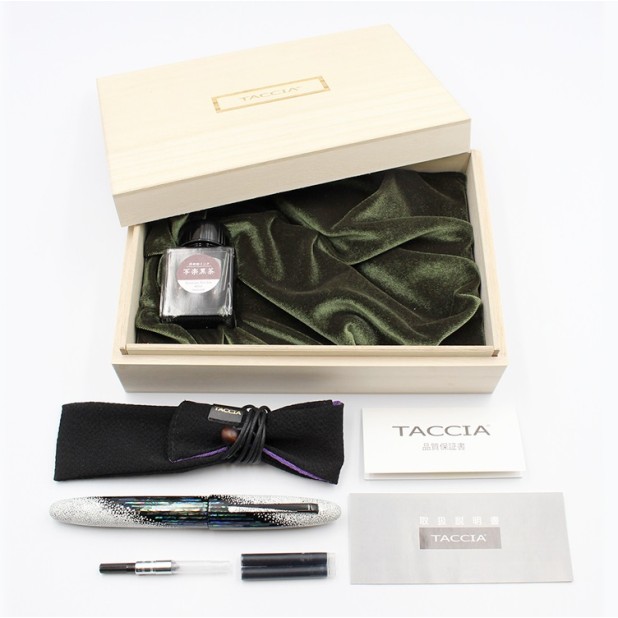Taccia Miyabi Empress Maki-e Winter Breath LE Pluma estilográfica