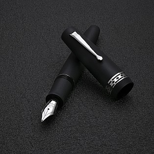 Caneta de tinta permanente Radius Settimo Nero Essenza Opaco ST