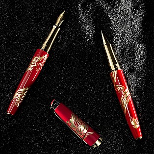 Caran d'Ache Year of the Dragon Röd 2024 LE Rollerball