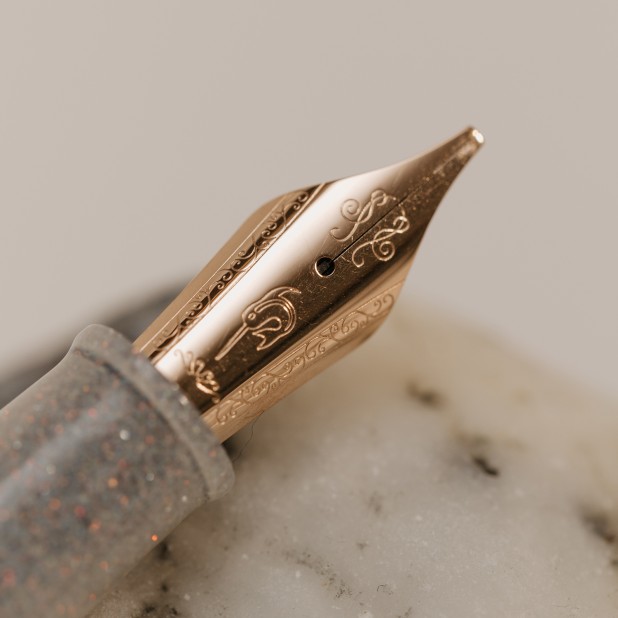Pluma Estilográfica Nahvalur Original Plus Matira Quartz RGT