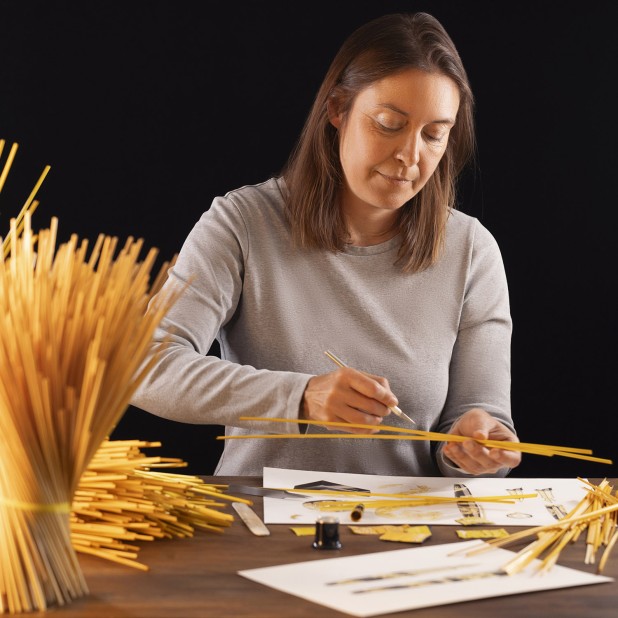 Caneta-tinteiro Caran d'Ache Straw Marquetry Dragon 2024 LE