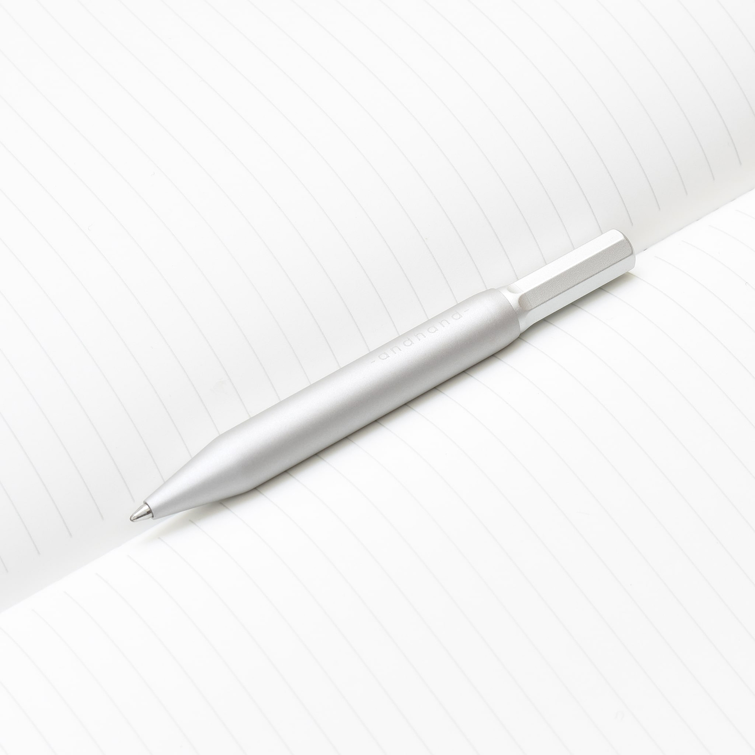 Andhand Method Mini Silver Lustre Ballpoint Andhand Method Mini Silver Lustre Ballpoint