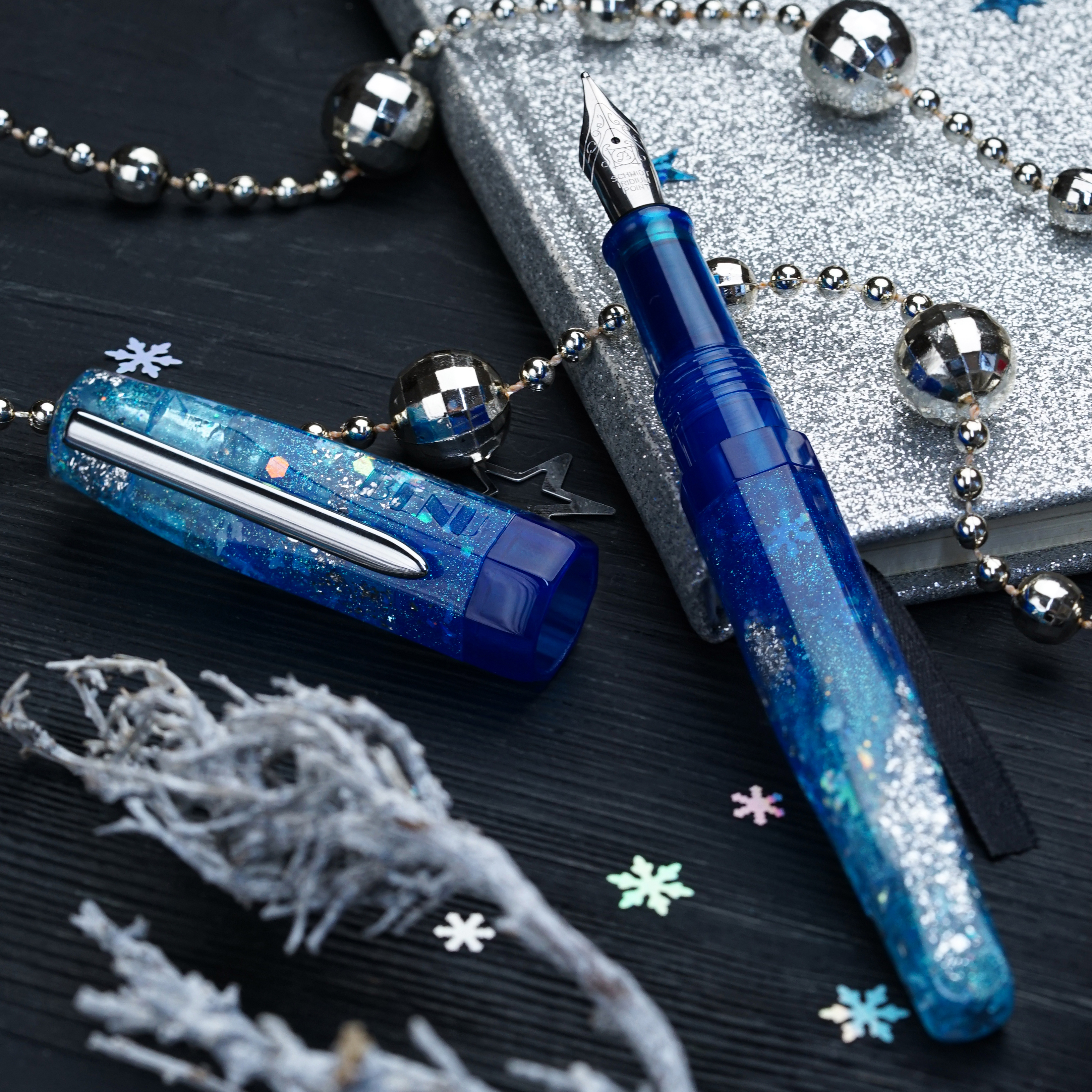 Benu Astrogem Christmas Limited Edition Fountain pen Benu Astrogem Christmas Limited Edition Fountain pen