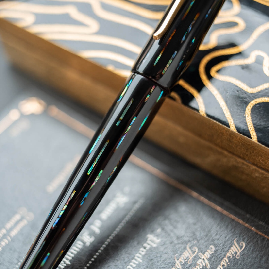 ConCoPens Mother-of-Pearl Lacquer Inlay Bolide 2 Reservoarpenna