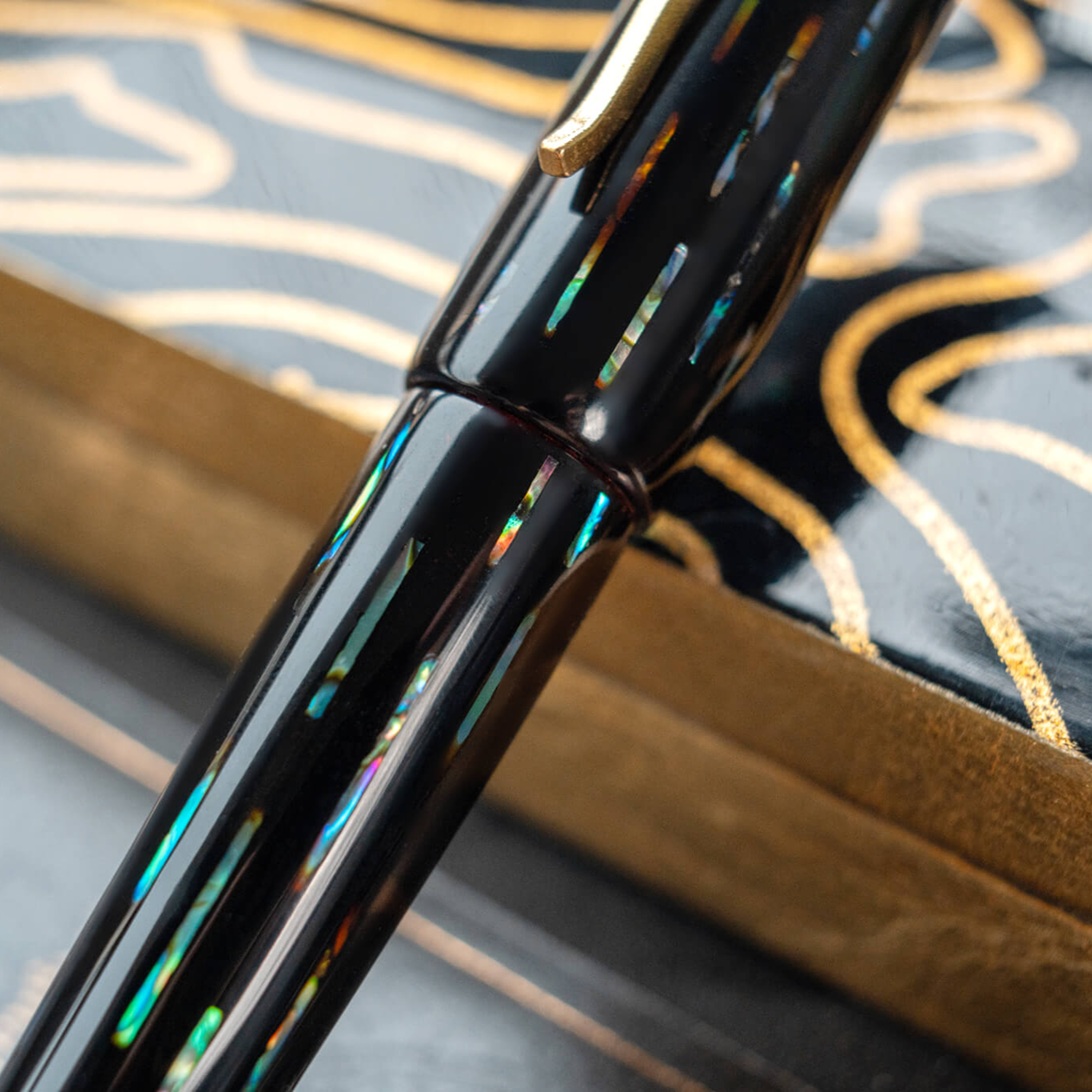 ConCoPens Mother-of-Pearl Lacquer Inlay Bolide 2 Reservoarpenna